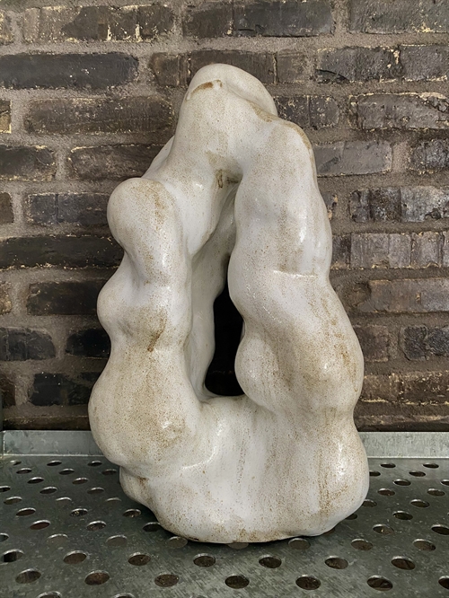 Keramik skulptur af Pernille Calundan - er p.t. udstillet hos Dansk Design Atelier i Aarhus